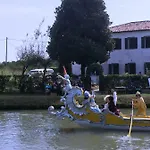 Dimora Naviglio 3* دولو