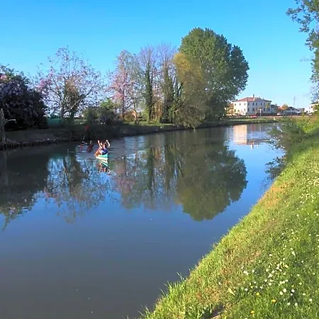 Alojamento de Acomodação e Pequeno-almoço Dimora Naviglio