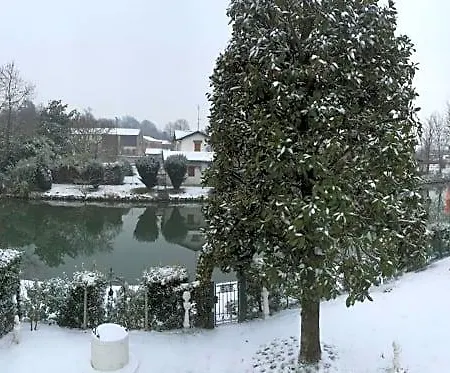 Alojamento de Acomodação e Pequeno-almoço Dimora Naviglio