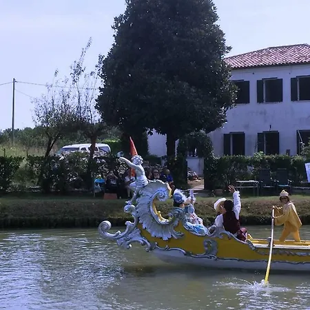 Dimora Naviglio 3* دولو