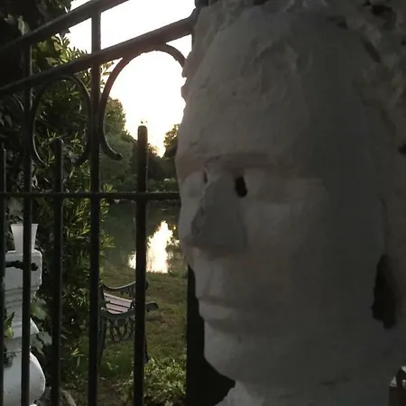 Bed and breakfast Dimora Naviglio 3*
