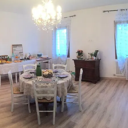 Bed and breakfast Dimora Naviglio 3*