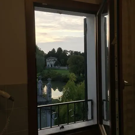 Dimora Naviglio 3* 돌로