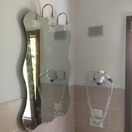 Dimora Naviglio Alojamento de Acomodação e Pequeno-almoço 3*